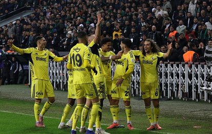 "Fenerbahçe'nin Deplasmanda Kocaelispor Karşısında Süper Lig Zaferi: 2-0"