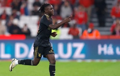 "Galatasaray'ın Yeni Transfer Bombası: Renato Nhaga İstanbul'a Ayak Bastı!"