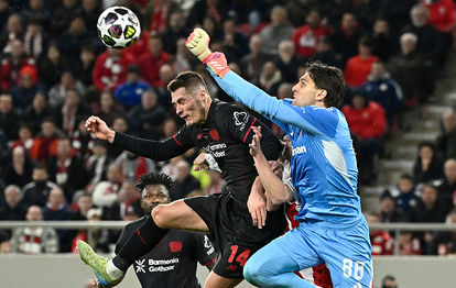 "Şampiyonlar Ligi'nde Sürpriz: Bayer Leverkusen, Olympiakos'u 2-0 Mağlup Etti!"